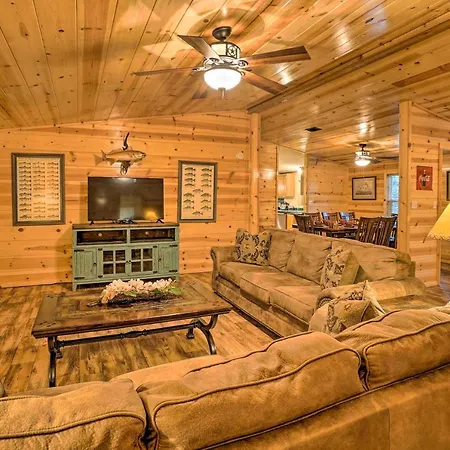 Broken Bow Oasis Hot Tub, Fire Pit And Patio Villa